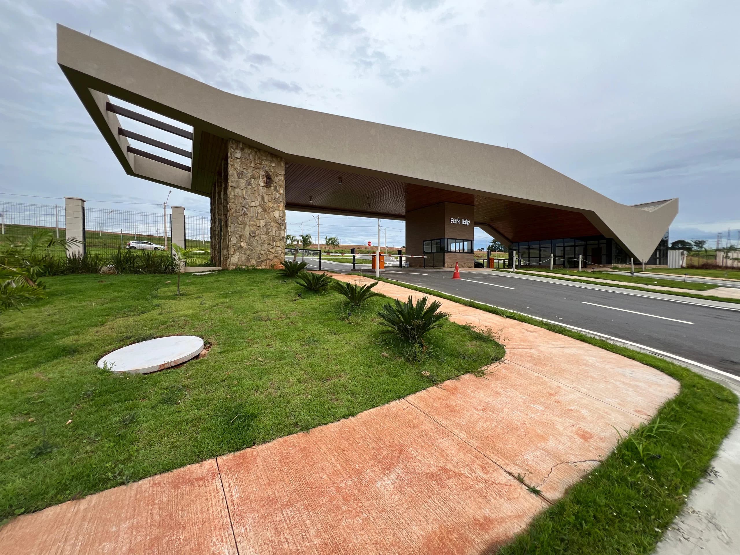 Lote Vinhas Flamboyant