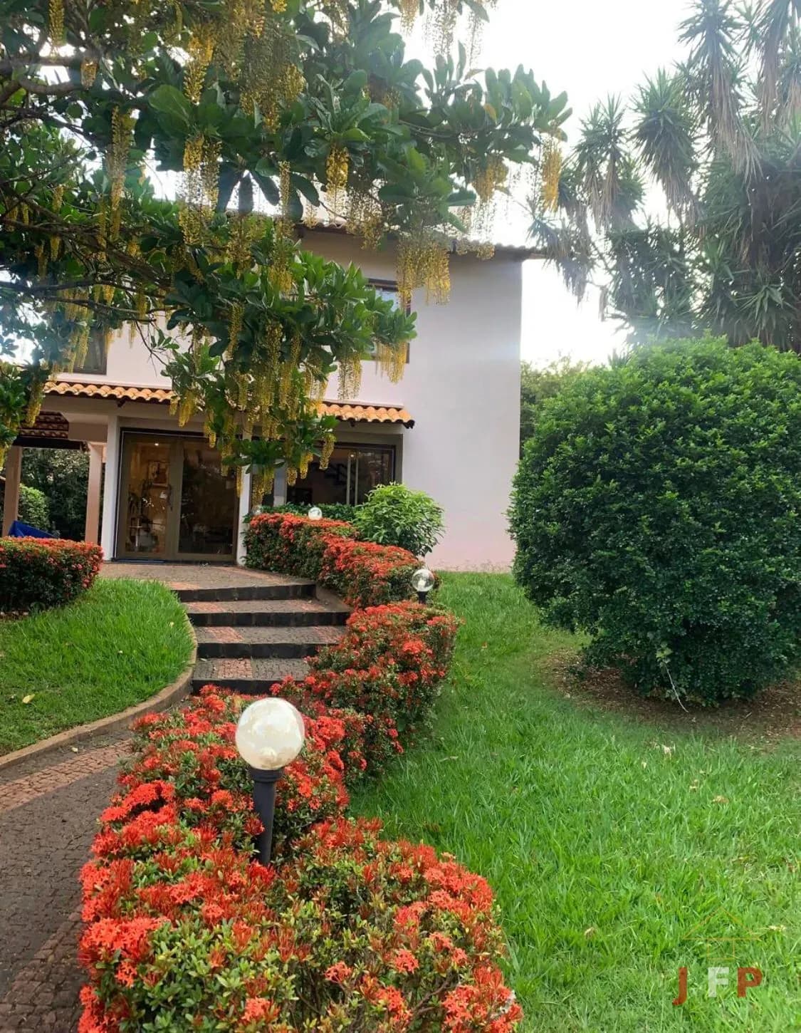 Sobrado - Condomínio Aldeia do Vale