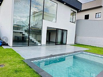 SOBRADO INVERTIDO 4 SUTES - COND LAGO