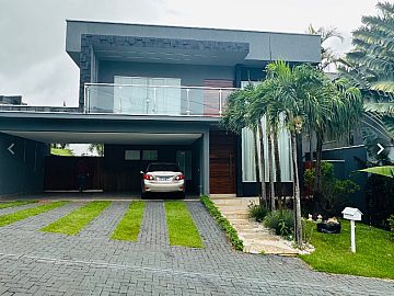 SOBRADO ALTO PADRO  3 SUTES  COND. LAGO